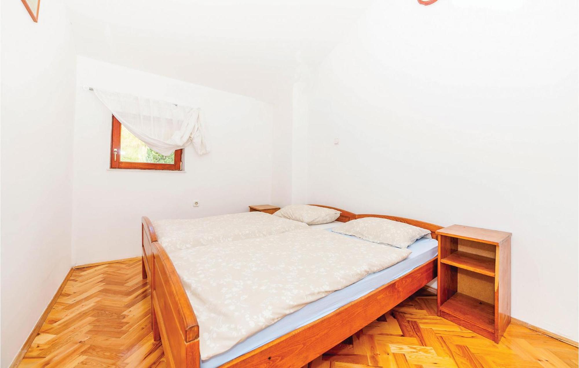 7 Bedroom Pet Friendly Home In Crni Kal Crni Kal  Εξωτερικό φωτογραφία