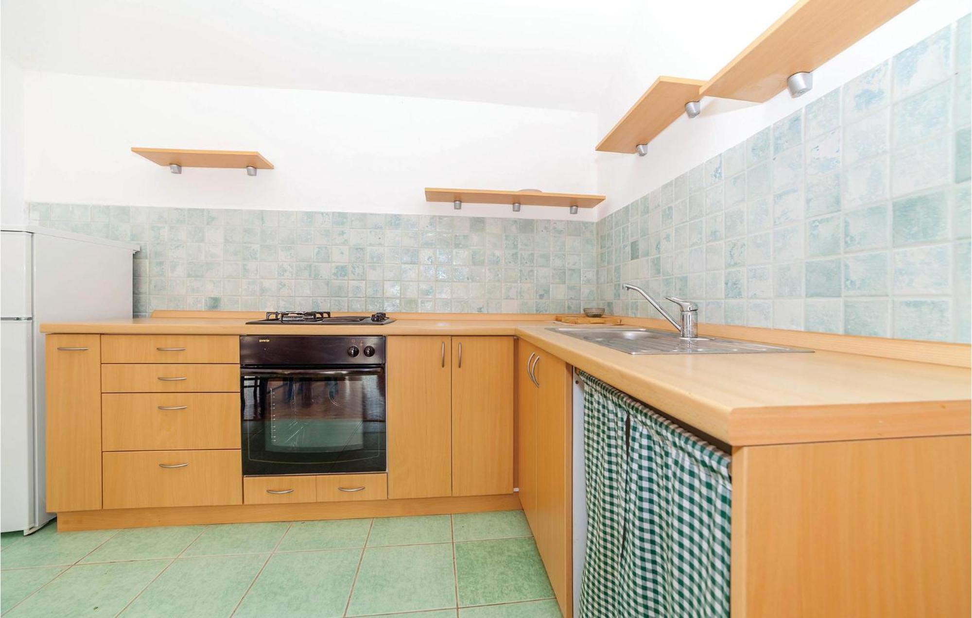 7 Bedroom Pet Friendly Home In Crni Kal Crni Kal  Εξωτερικό φωτογραφία