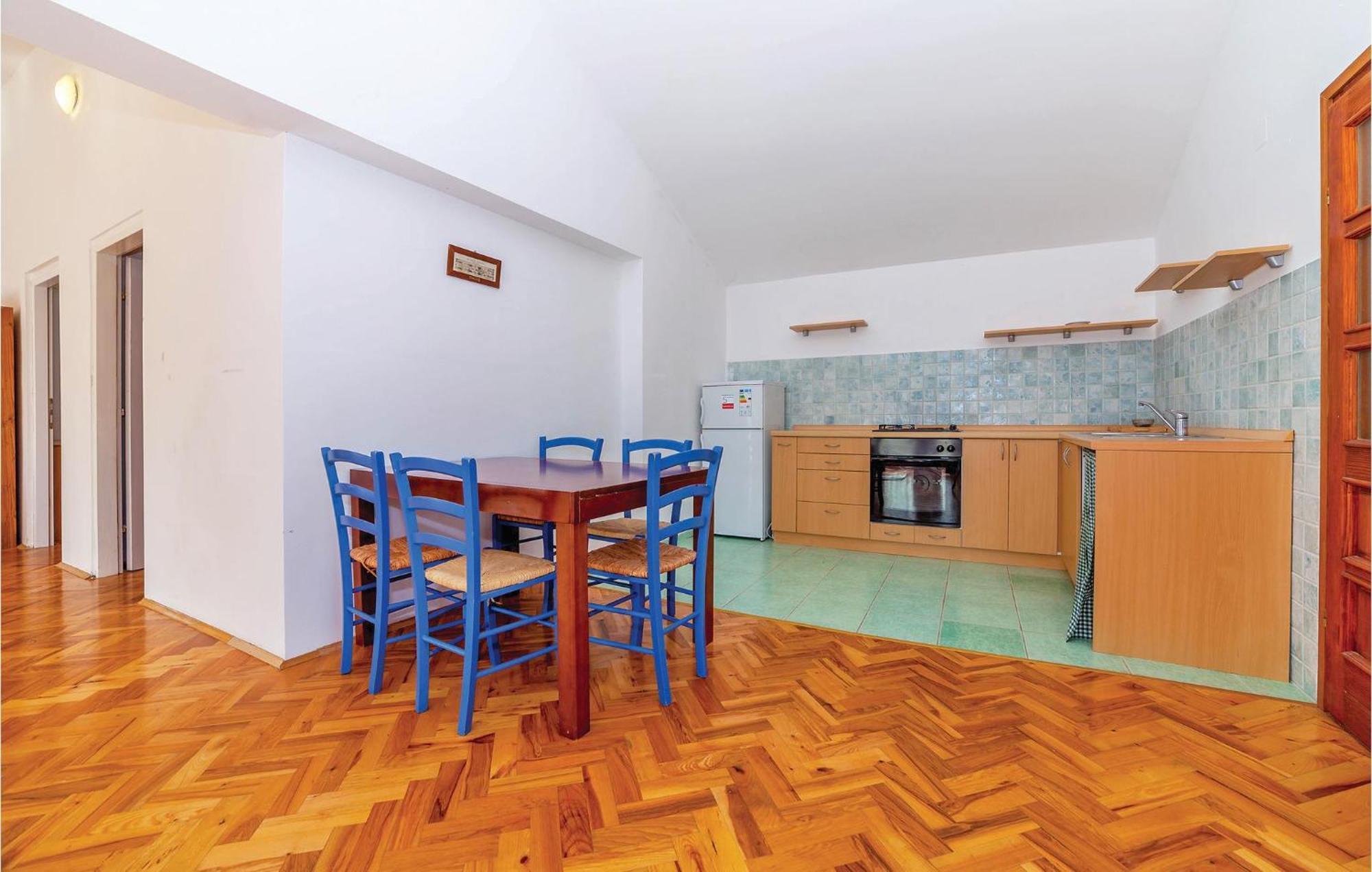 7 Bedroom Pet Friendly Home In Crni Kal Crni Kal  Εξωτερικό φωτογραφία