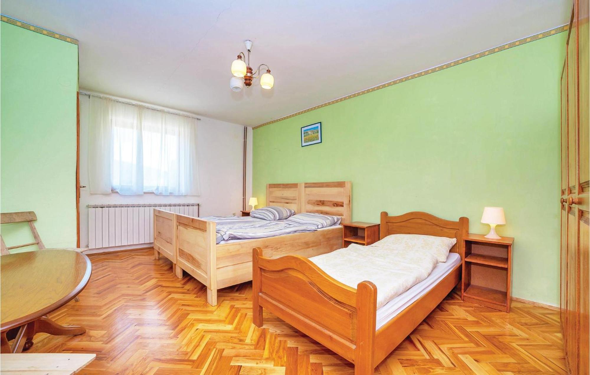 7 Bedroom Pet Friendly Home In Crni Kal Crni Kal  Εξωτερικό φωτογραφία