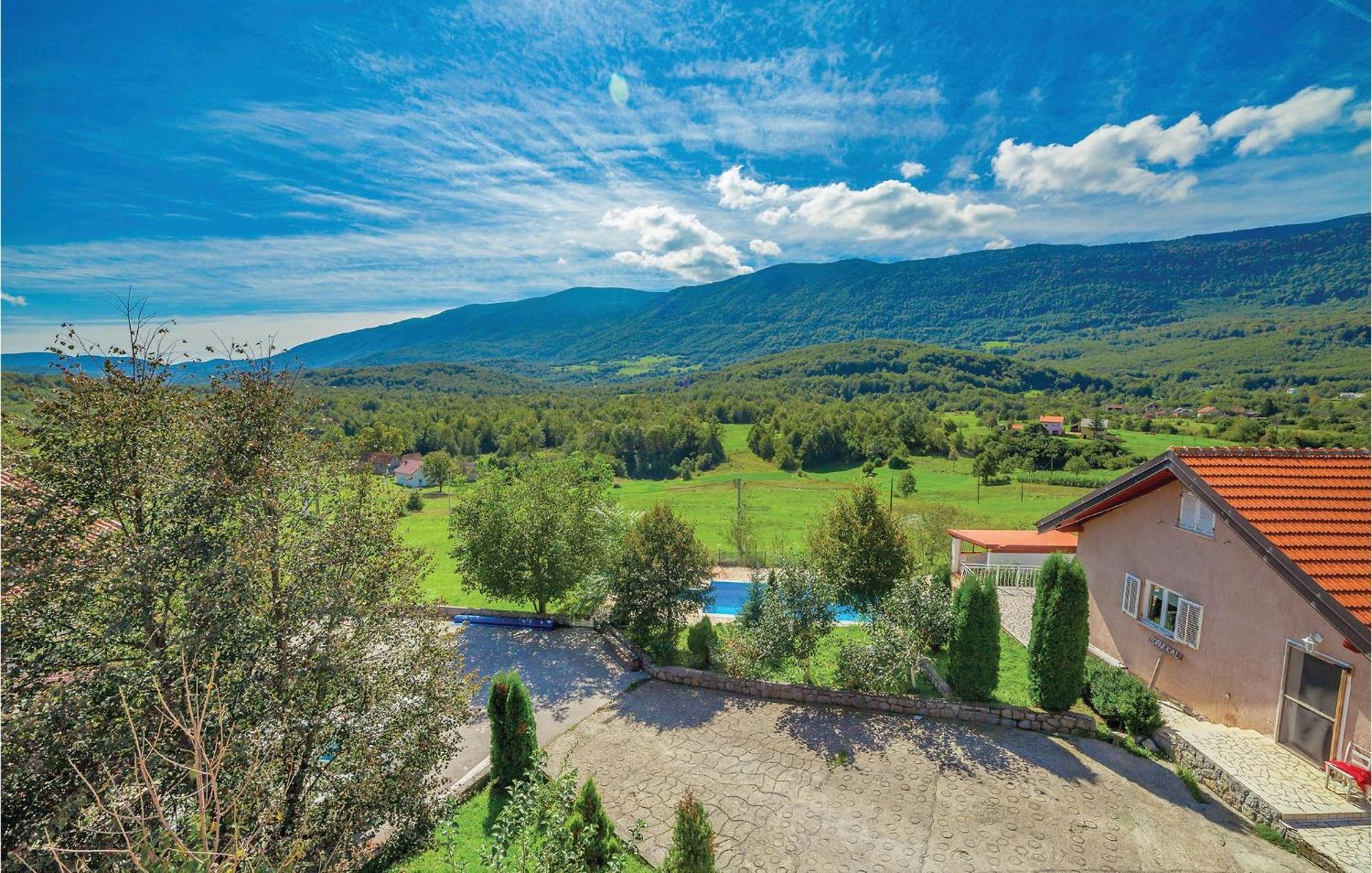 7 Bedroom Pet Friendly Home In Crni Kal Crni Kal  Εξωτερικό φωτογραφία