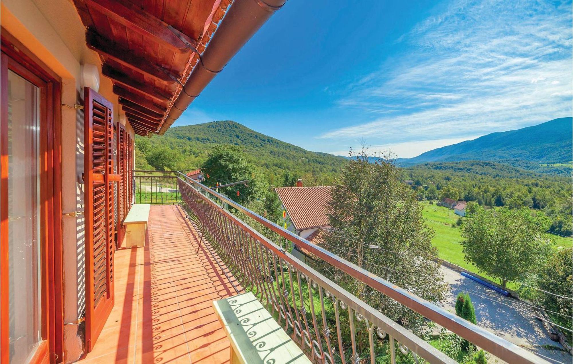 7 Bedroom Pet Friendly Home In Crni Kal Crni Kal  Εξωτερικό φωτογραφία