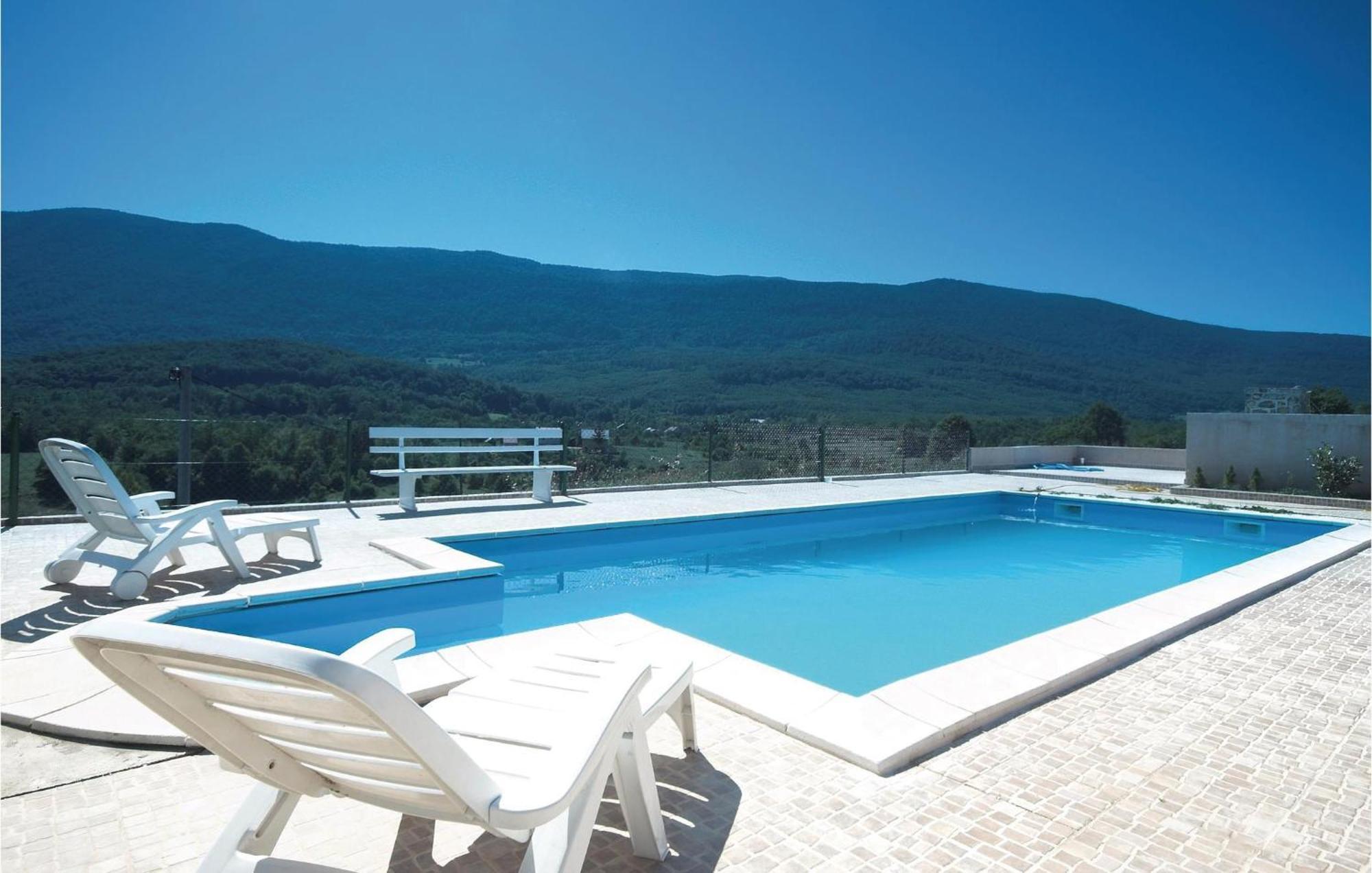 7 Bedroom Pet Friendly Home In Crni Kal Crni Kal  Εξωτερικό φωτογραφία