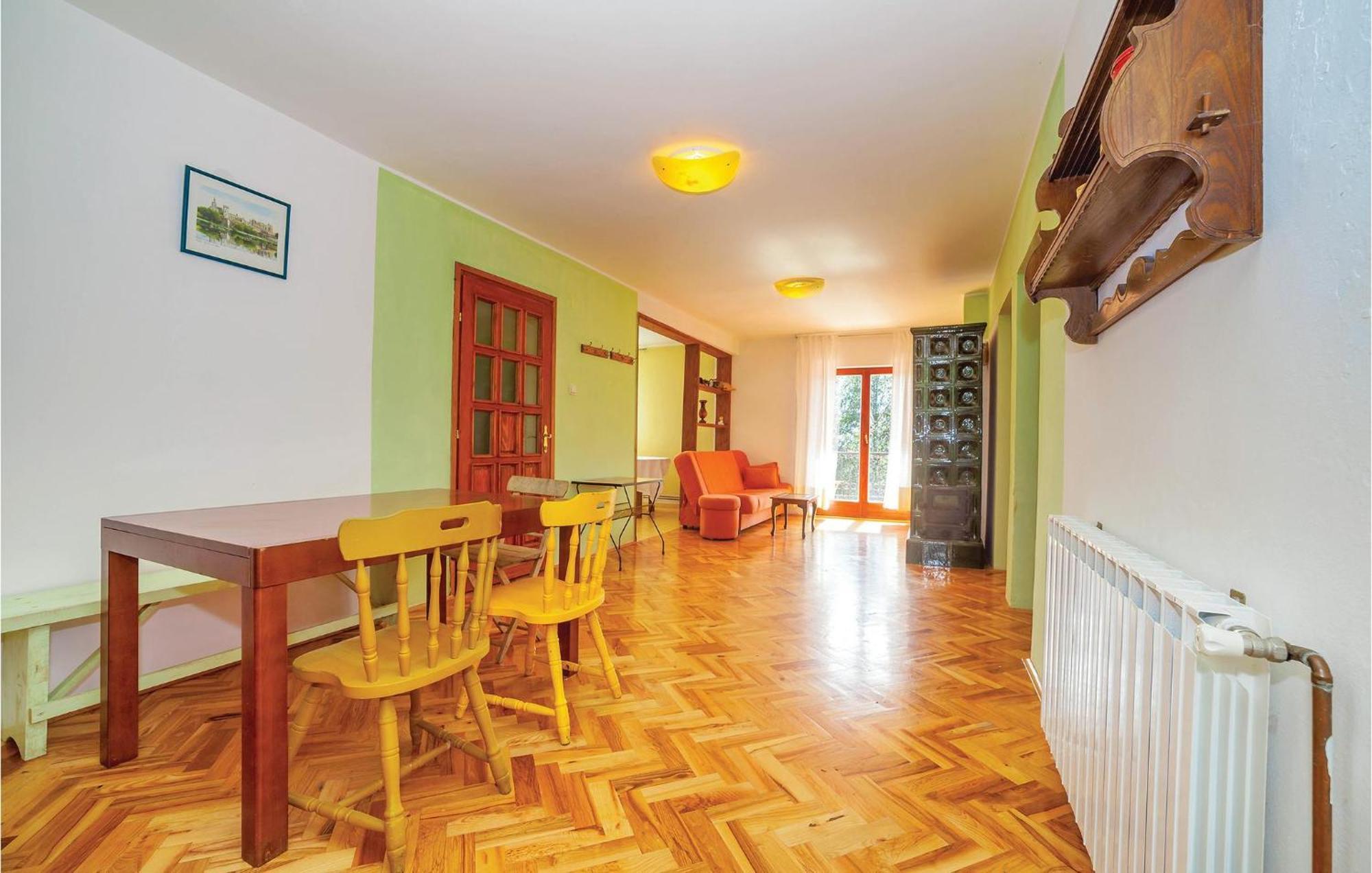 7 Bedroom Pet Friendly Home In Crni Kal Crni Kal  Εξωτερικό φωτογραφία
